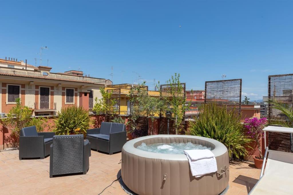 Apartamento Penthouse With Jacuzzi On Private Terrace In Trastevere Roma